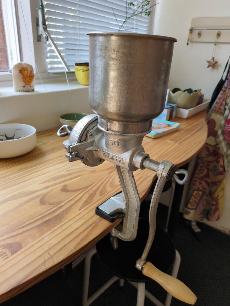 Moutmolen, Hobby en Vrije tijd, Overige Hobby en Vrije tijd, Ophalen of Verzenden