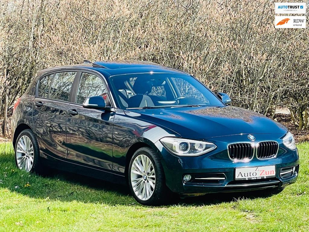 BMW 1-serie 116i High Executive Sports/Automaat/Pano/Navi/Al, Gebruikt, 4 cilinders, Blauw, Alcantara