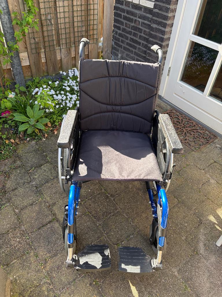 Vermeieren lichtgewicht aluminium opvouwbare rolstoel V300, Ophalen, Inklapbaar, Gebruikt, Duwrolstoel