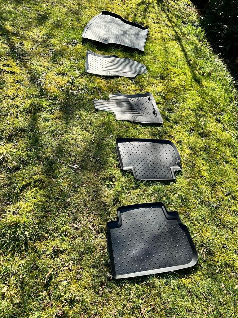 Subaru Forester rubberen matten, Ophalen