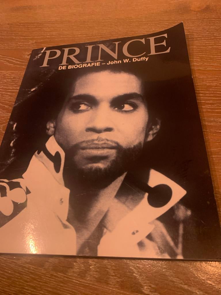 Duffy - Prince de biografie, Ophalen of Verzenden, Zo goed als nieuw, Duffy