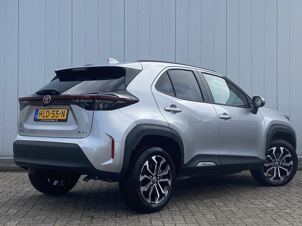 Toyota Yaris Cross 1.5 Hybrid 115 First Edition Limited Park, 12 maanden, Stof, Gebruikt, 116 pk