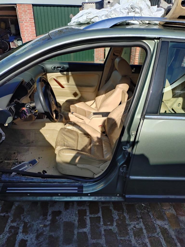 Lederen beige interieur Passat 3BG/Passat B5.5, Ophalen, Nieuw, Bumper