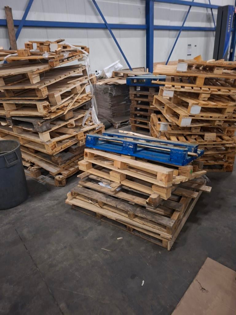 Kapotte pallets  gratis afhalen, Tuin en Terras, Haardhout, Minder dan 3 m³, Ophalen
