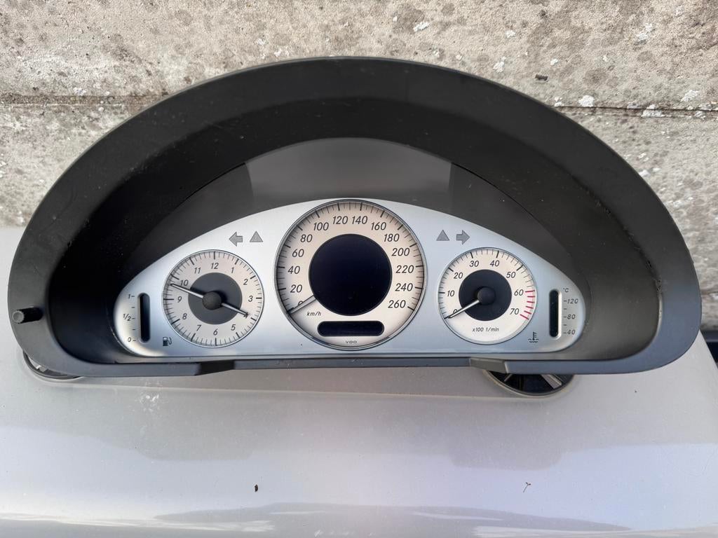 Kilometer teller Mercedes w211 avantgarde, Ophalen of Verzenden, Gebruikt