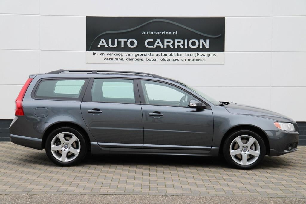 Volvo V70 2.5T 200PK 5 cilinder 1ste eigenaar NAP Youngtimer, Zwart, Handgeschakeld, 93 €/maand, Euro 4