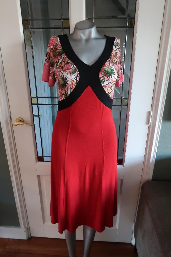 Eva en Claudi mooie zomerjurk S rood met kleurtjes, Zo goed als nieuw, Maat 36 (S), Eva& Claudi, Ophalen of Verzenden