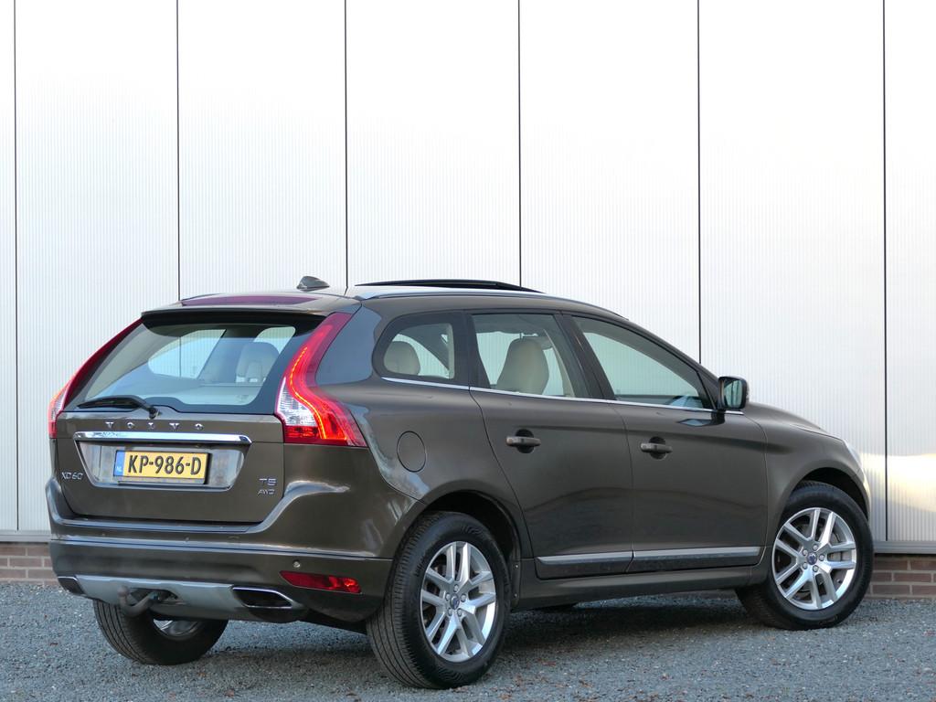 Volvo XC60 T5 AUT Polar+ Xenon / Panoramadak / Trekhaak / Ca, Bedrijf, XC60, Vierwielaandrijving, SUV of Terreinwagen
