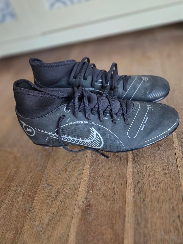 Nike voetbalschoen maat 41, Ophalen of Verzenden, Zo goed als nieuw, Schoenen
