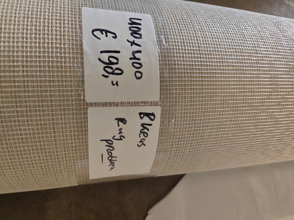 Coupon tapijt zandkleurig maat 400x400, Ophalen, Beige, Nieuw, Minder dan 10 m²