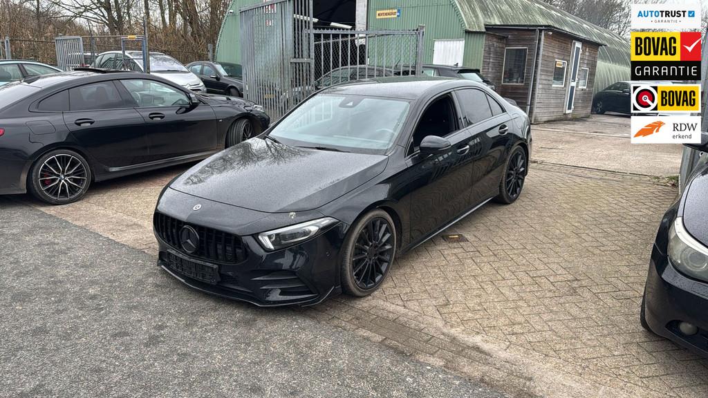 Mercedes-Benz A-klasse 220 4MATIC Premium Plus-TURBO SCHADE!, Automaat, 15 km/l, Euro 6, Zwart