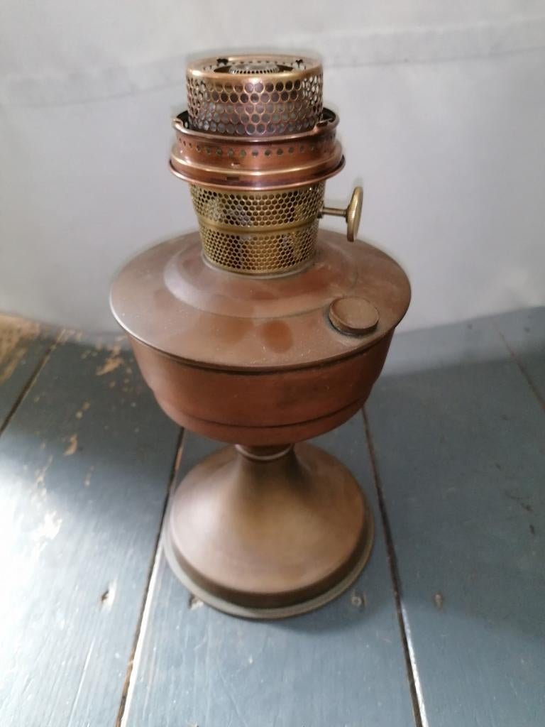 Antieke Aladdin petroleum lamp, Ophalen