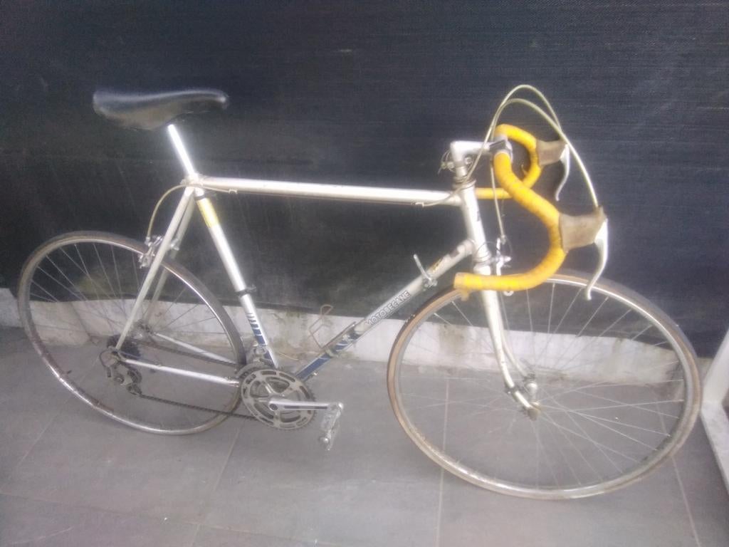 Opknappertje racefiets - krom achterwiel, lekke banden, Fietsen en Brommers, Fietsen | Racefietsen, Gebruikt, 26 inch, Heren, 57 tot 61 cm