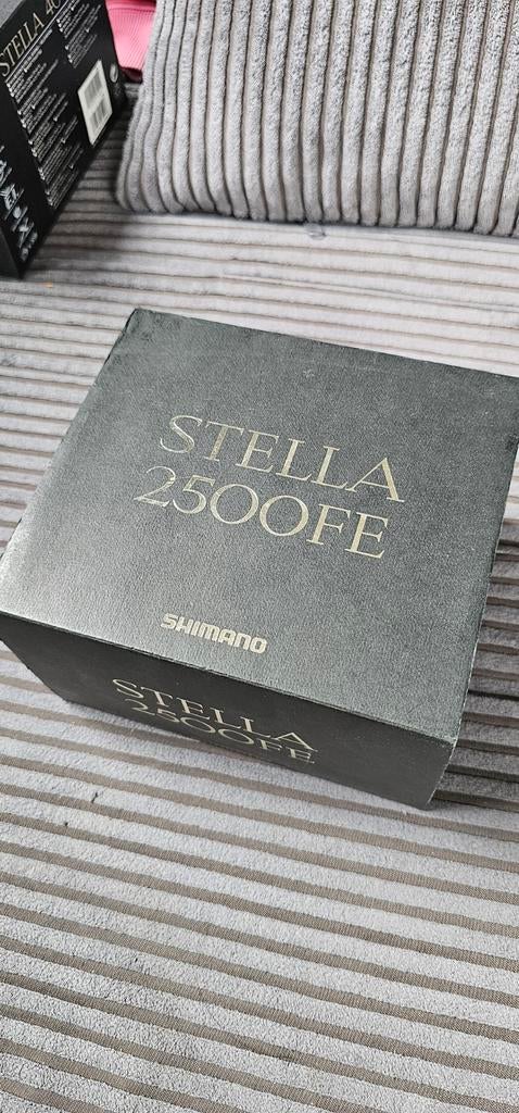 Shimano Stella 2500SFE Molen - Topkwaliteit Visuitrusting, Ophalen of Verzenden, Gebruikt, Molen