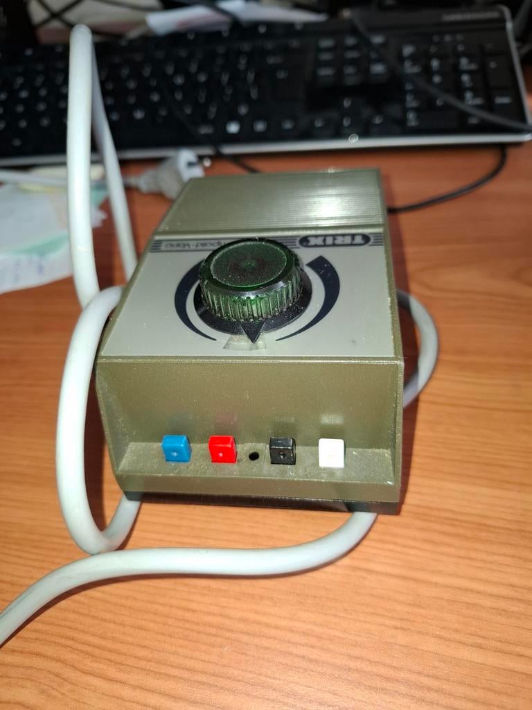 2 x trafo trix  en anderen trafo voor spanning  op de baan, Ophalen, Transformator of Voeding, Gebruikt, Gelijkstroom