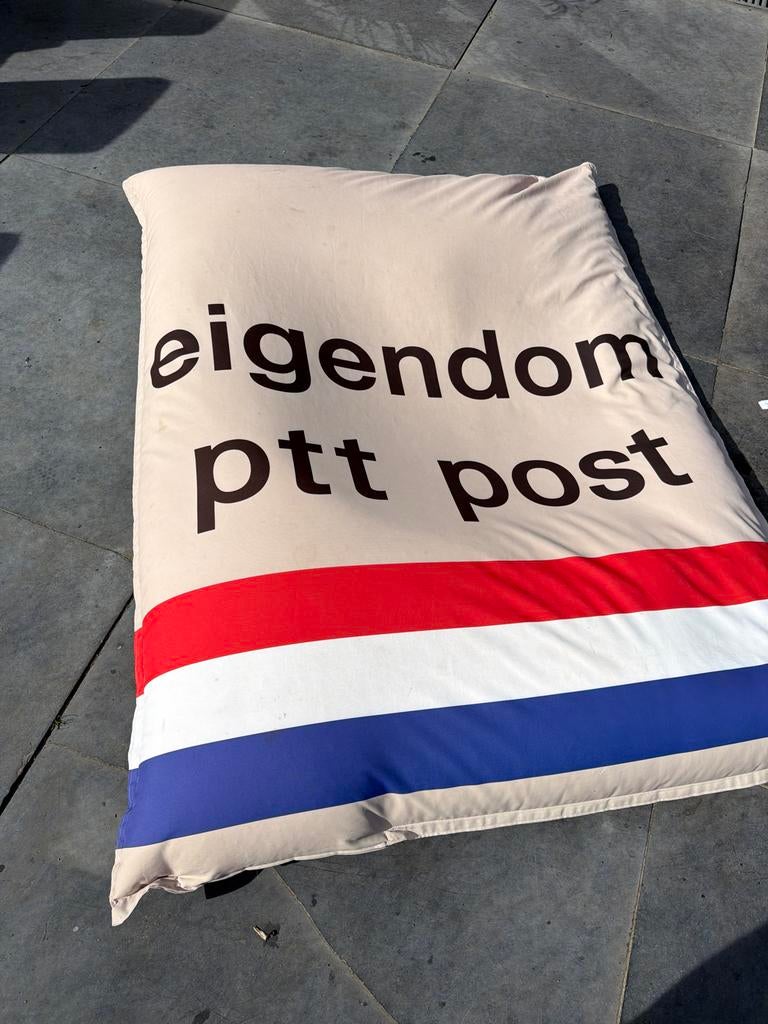 Grote zitzak / ligzak eigendom PTT Post, Ophalen, Gebruikt, Overige kleuren, Zitzak