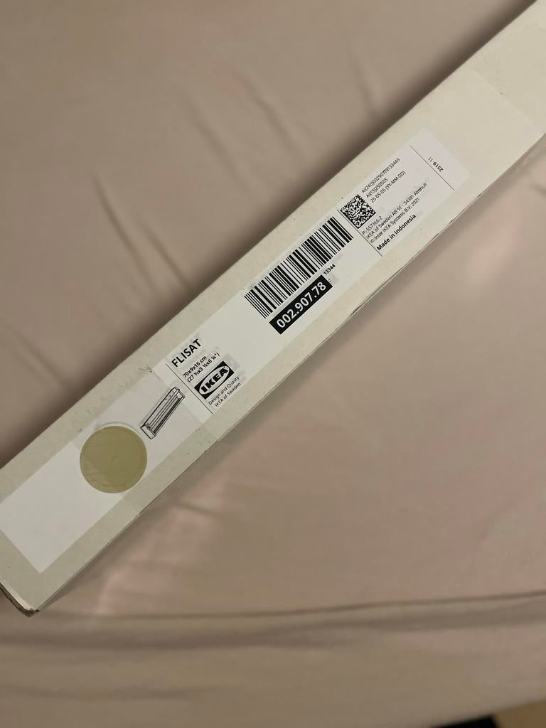 IKEA FLISAT wandopberger, licht wit gebeitst grenen, Ophalen, Nieuw