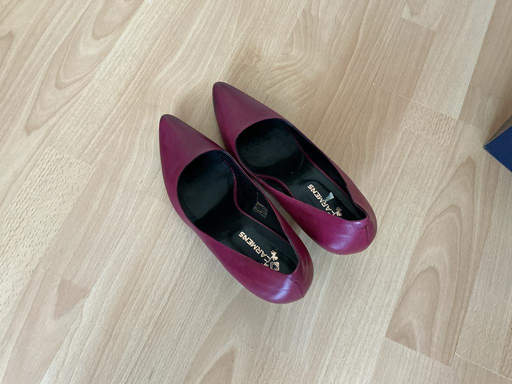 Vintage Carmen schoenen - Maat 40 - Bordeauxrood, Ophalen of Verzenden, Gedragen, Rood, Schoenen met lage hakken