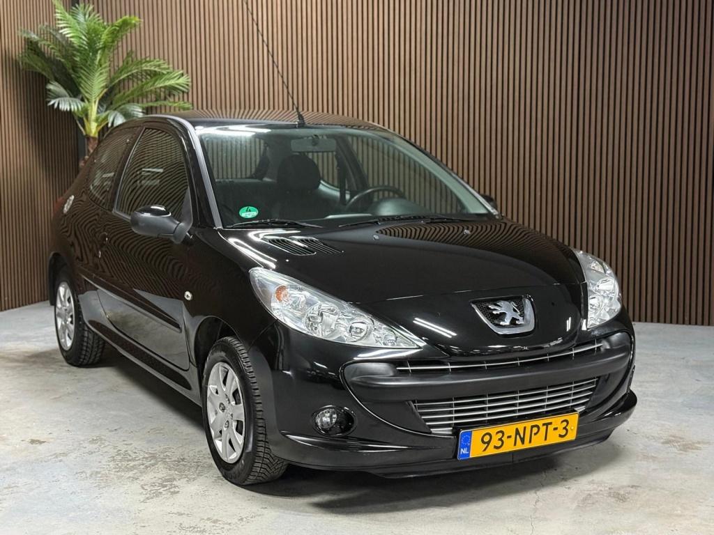 Peugeot 206+ 1.4 XS (bj 2010), Auto's, Peugeot, 31 €/maand, 4 cilinders, Zwart, Origineel Nederlands