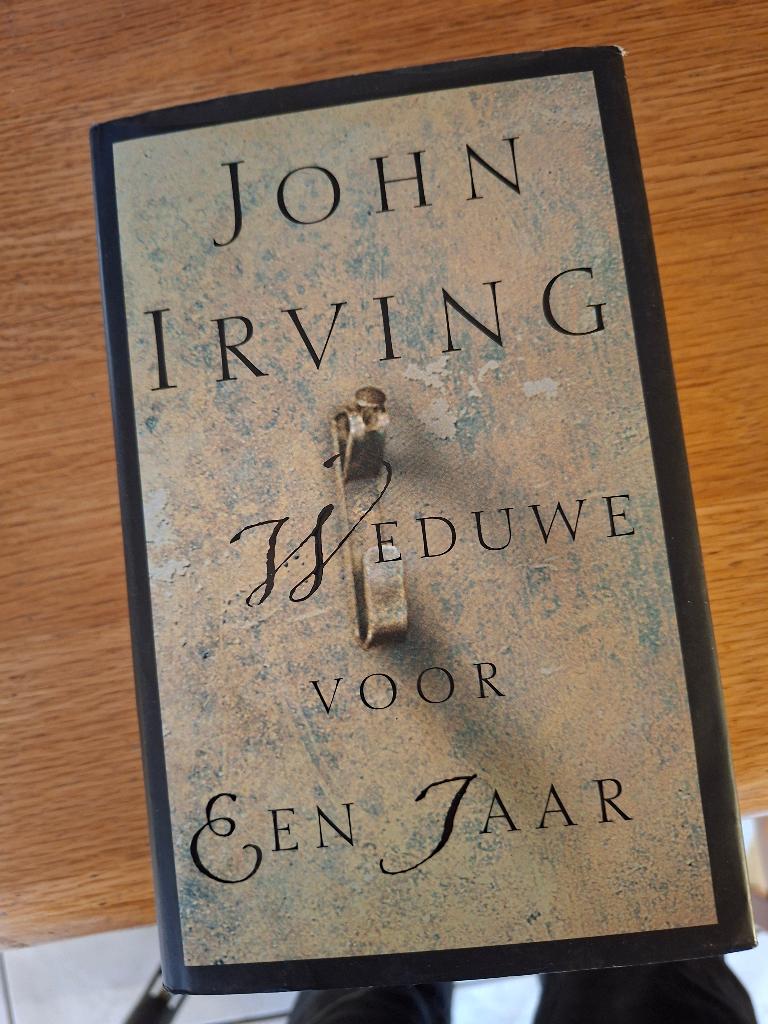 John Irving, weduwe voor een jaar, Ophalen of Verzenden, Zo goed als nieuw