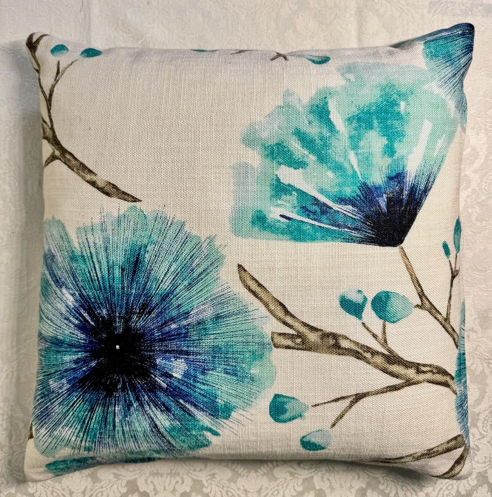 Sierkussens twee stuks, Huis en Inrichting, Woonaccessoires | Kussens, Zo goed als nieuw, Blauw, Vierkant, Ophalen of Verzenden