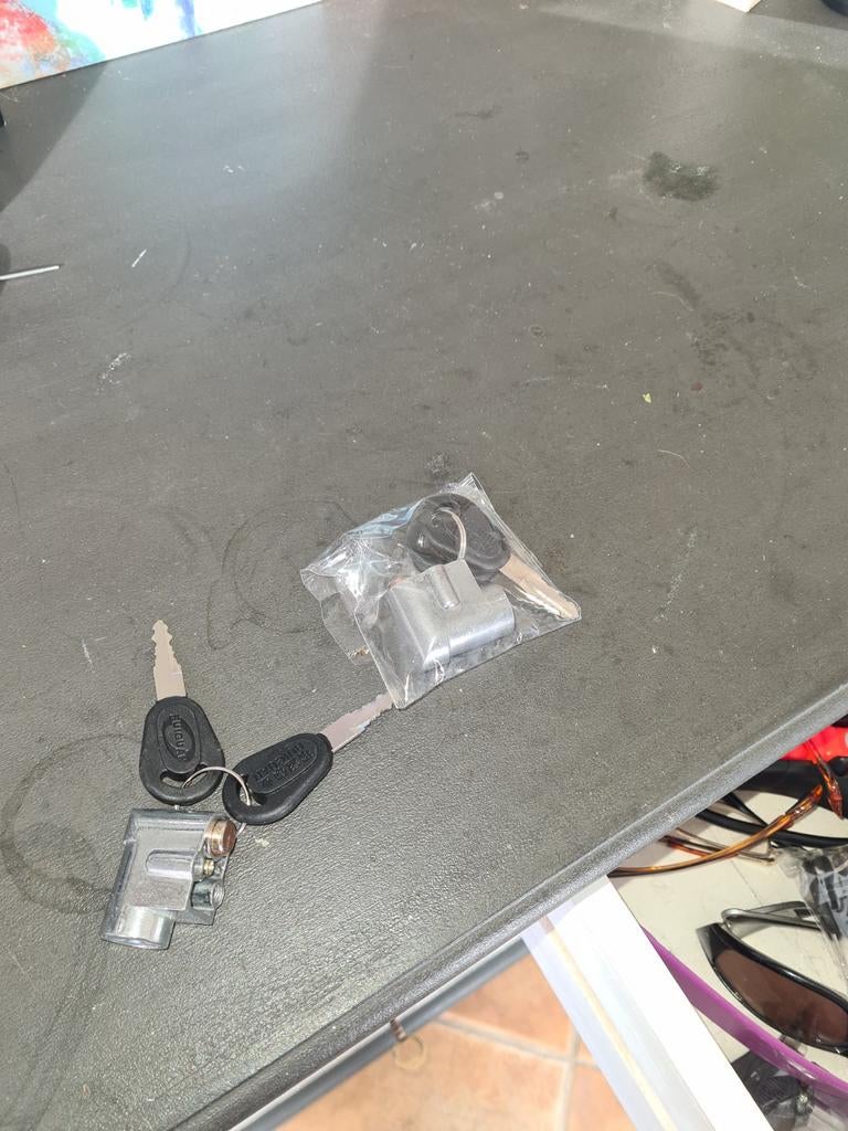 Nieuw slot accu qwic of babboe, Fietsen en Brommers, Ophalen of Verzenden, Nieuw