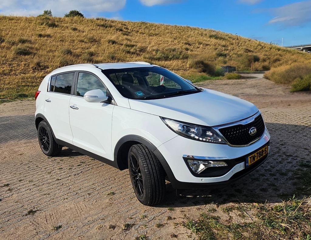 GOED ONDERHOUDEN Kia Sportage 1.6 GDI 2WD 2014 Wit, Auto's, Voorwielaandrijving, 65 €/maand, 15 km/l, 4 cilinders