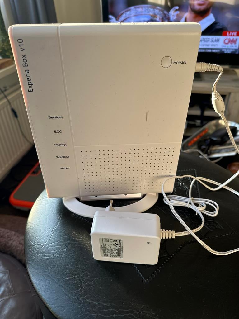 ZTE Experia Box V10 Router met Modem, Computers en Software, Routers en Modems, Ophalen of Verzenden, Gebruikt, Router met modem