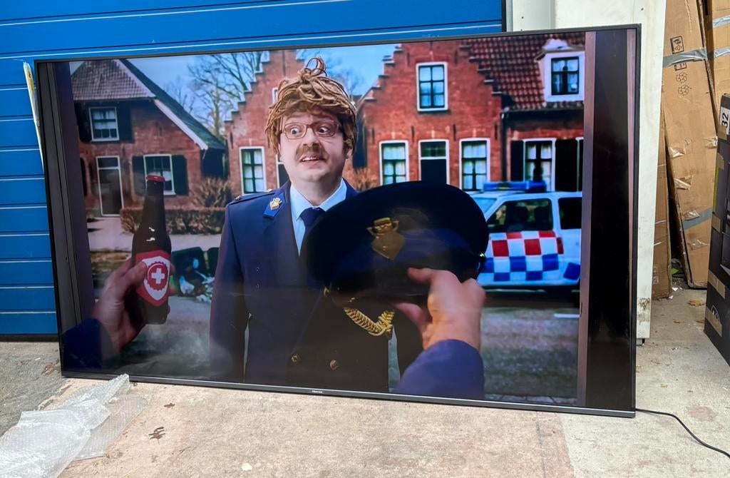 Hisense 100E7NQ PRO, QLED, 50 Hz, Zo goed als nieuw, 100 cm of meer