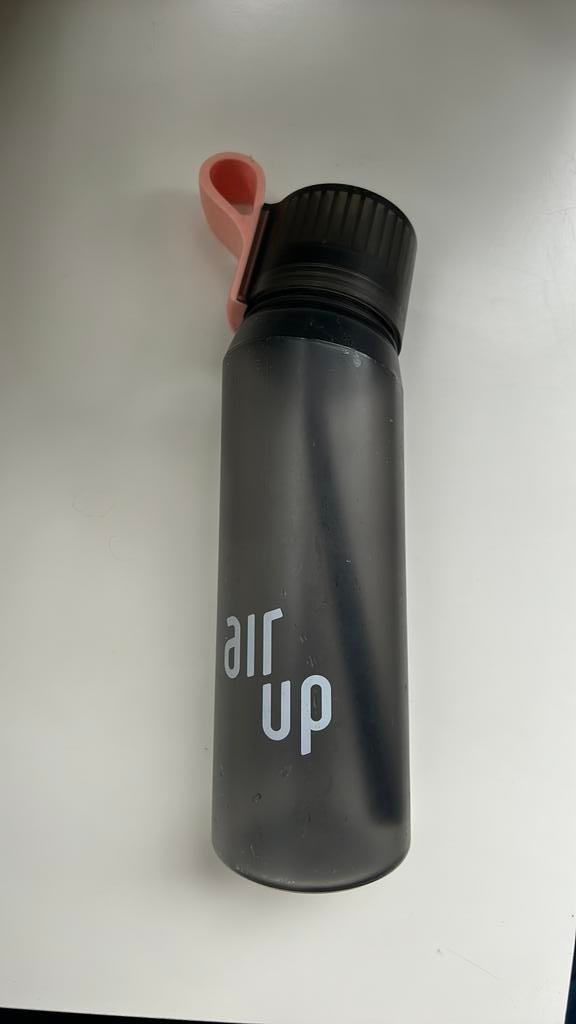 Air up bidon / luchtwater fles, grijs/roze, Sport en Fitness, Bidons, Ophalen of Verzenden, Zo goed als nieuw