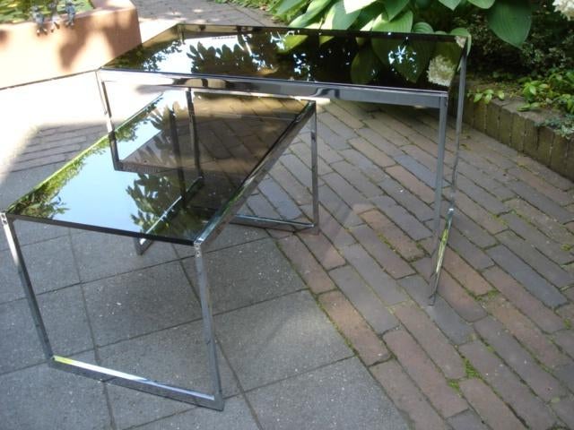 Vintage set minimalistische bijzettafeltjes jaren 60/70, Minder dan 55 cm, Gebruikt, Metaal of Aluminium, Ophalen of Verzenden
