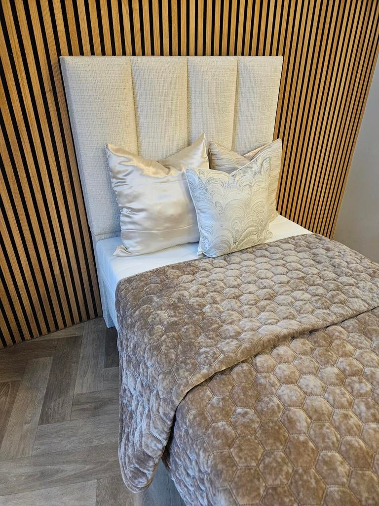 Nieuw 90x200 bed boxspring japandi teddy opbergruimte, 85 tot 100 cm, Nieuw, Ophalen of Verzenden, Matras