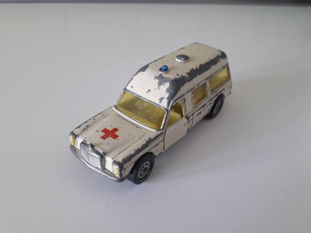 mercedes benz binz europ 1200l siku, Hobby en Vrije tijd, Modelauto's | Overige schalen, Ophalen of Verzenden, Gebruikt, Auto