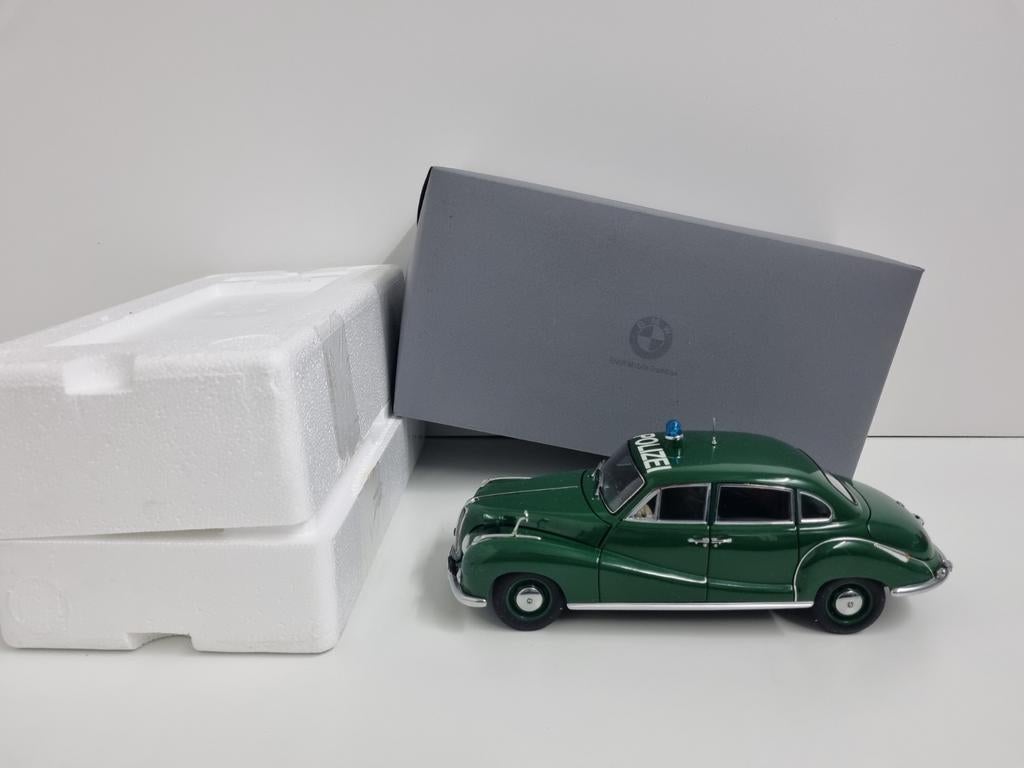 Autoart Dealer
Bmw 501 Polizei 1:18 Nieuwstaat, Hobby en Vrije tijd, Modelauto's | 1:18, Zo goed als nieuw, Auto, Autoart, Ophalen of Verzenden