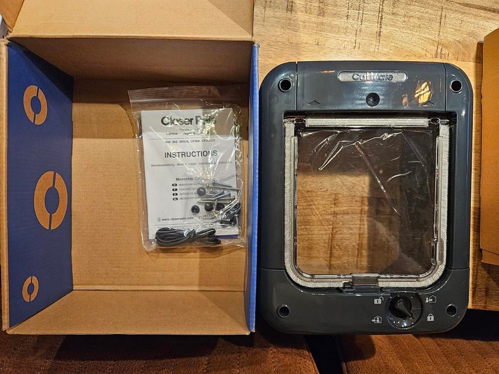 Nieuw Kattenluik - Cat Mate zonder chipreader, Dieren en Toebehoren, Katten-accessoires, Ophalen of Verzenden, Nieuw