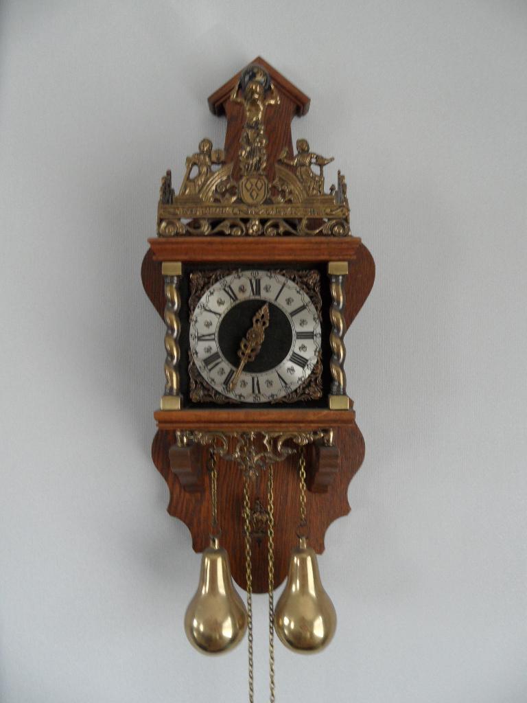 zaanse klok - wandklok op eikenhout - Wuba, Ophalen of Verzenden