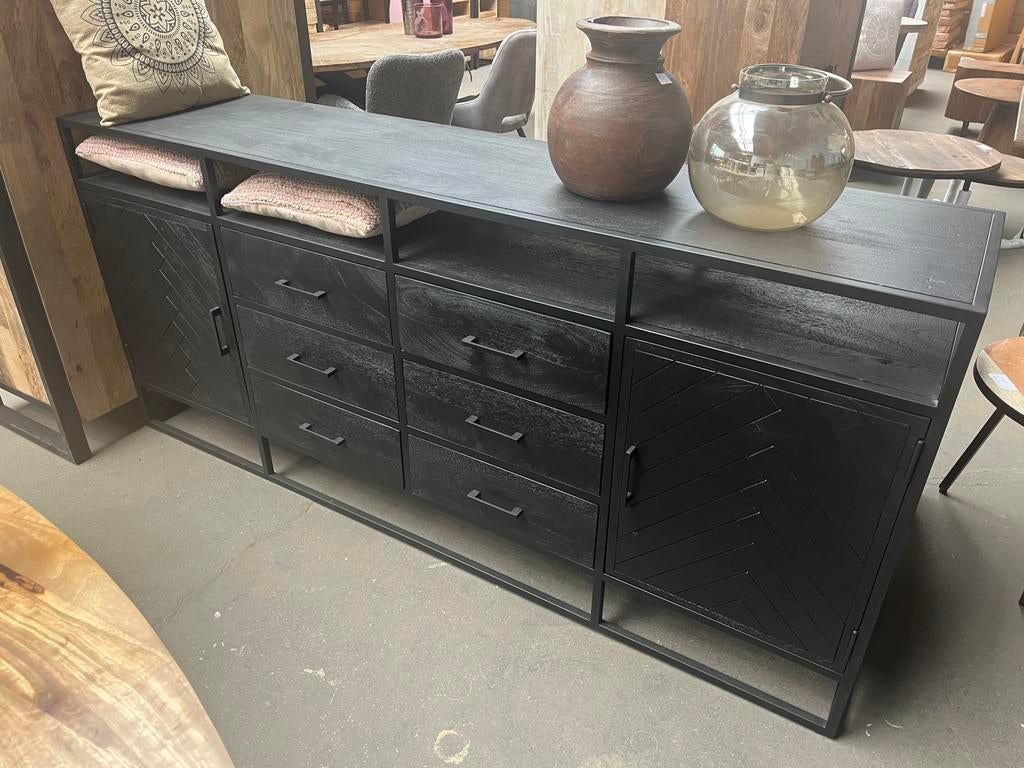 Magazijn leegverkoop dressoir zwart mangohout visgraat actie, Nieuw, Ophalen of Verzenden, Info@wkhome.nl, Argonweg 20 Amersfoort