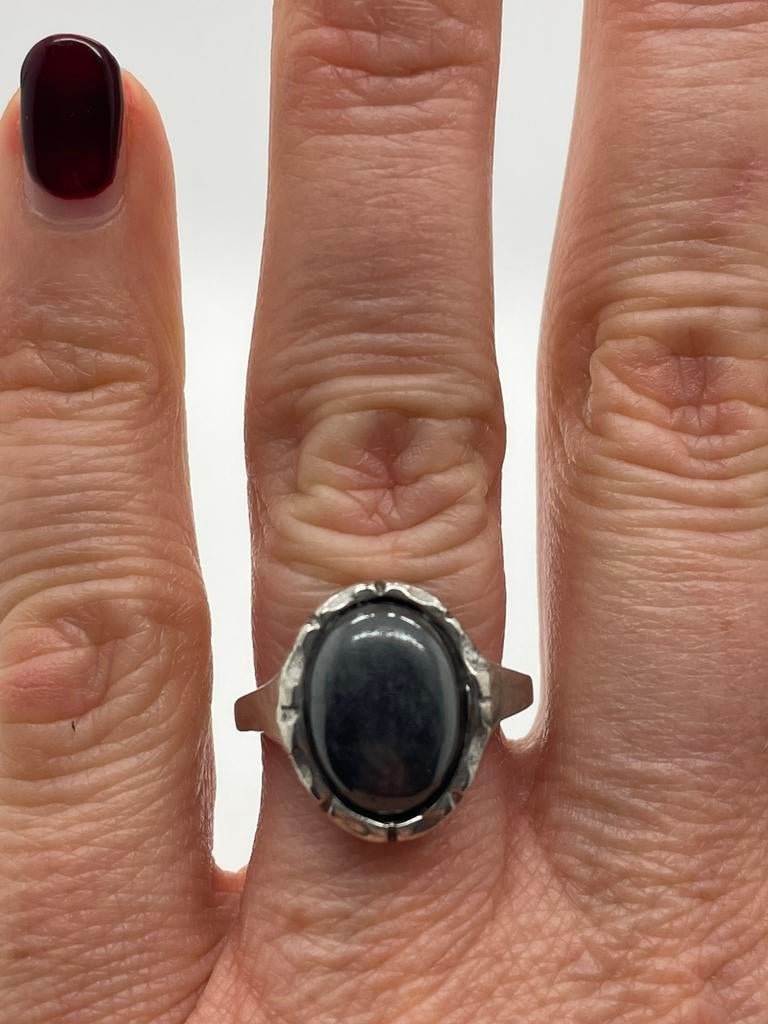 B406 Prachtige zilveren hematiet ring maat 18, Sieraden, Tassen en Uiterlijk, Ringen, 18 tot 19, Ophalen of Verzenden, X, Met edelsteen