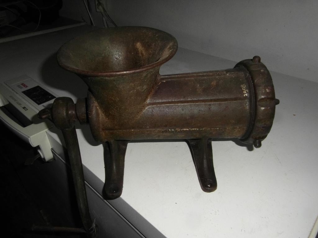 Gehaktmolen, Ophalen