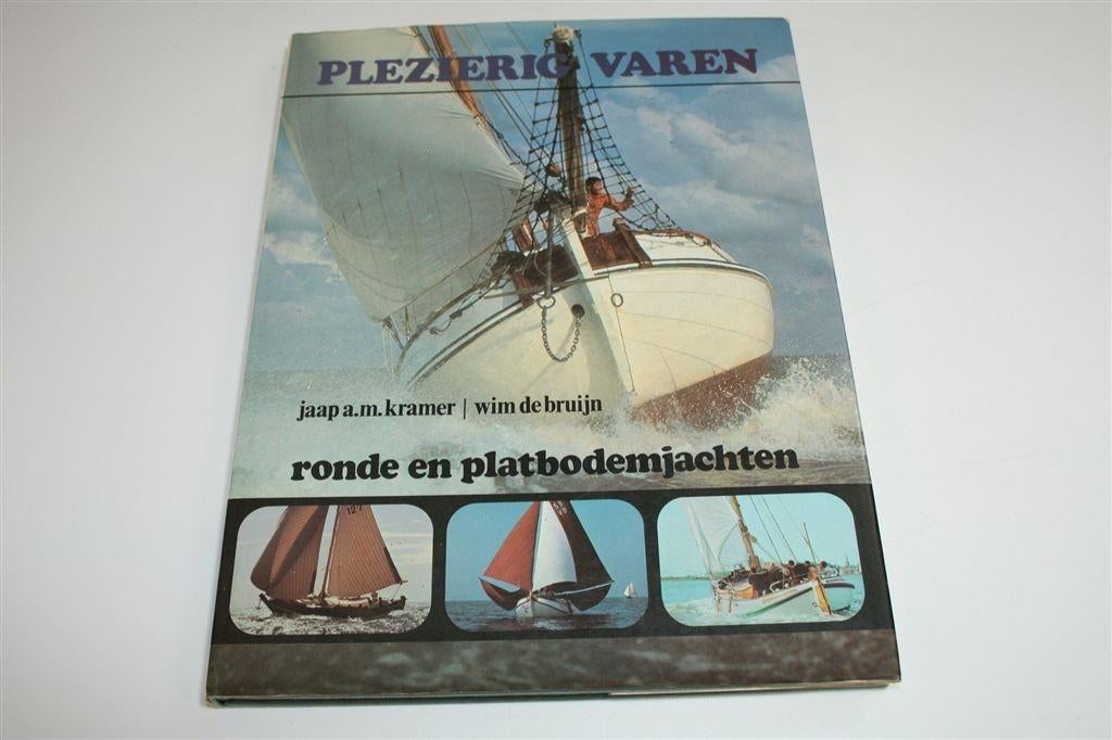 Plezierig Varen — Ronde & Platbodemjachten — [1972], Boeken, Ophalen of Verzenden, Gelezen, Overige onderwerpen