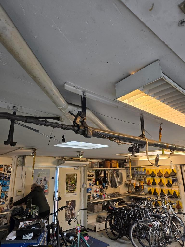 Fiets brommer takel op perslucht met kranen, Ophalen of Verzenden