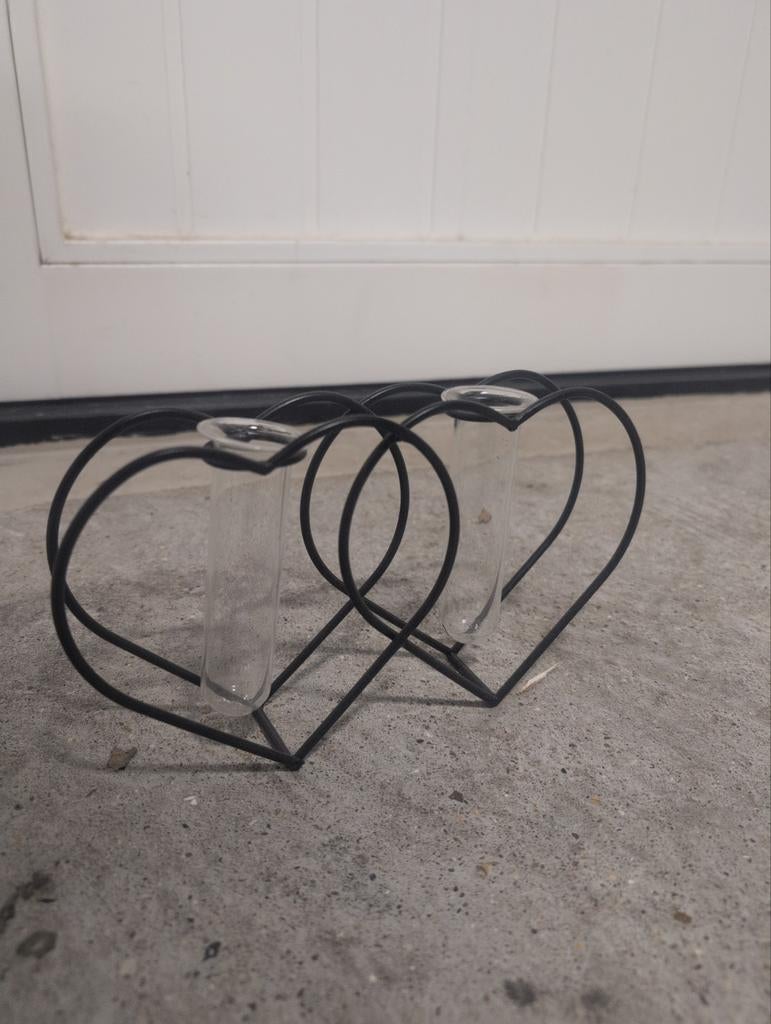 Reageerbuisjes met frame van hartjes, Ophalen