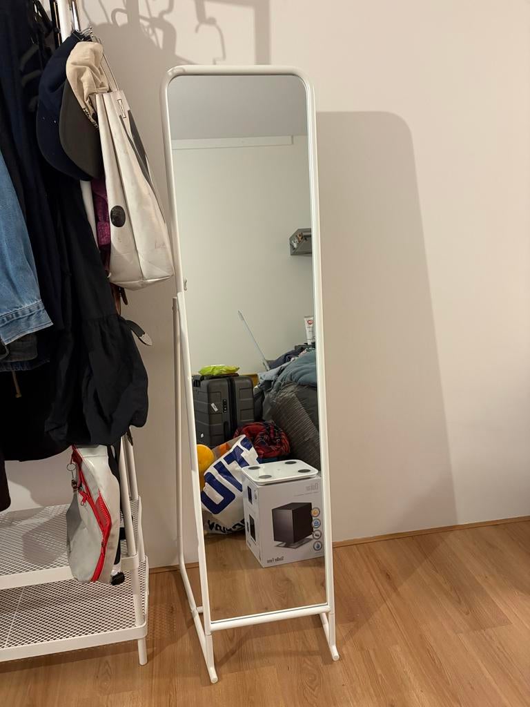 KNAPPER Standing mirror ikea, Minder dan 50 cm, Nieuw, Ophalen of Verzenden, 150 tot 200 cm
