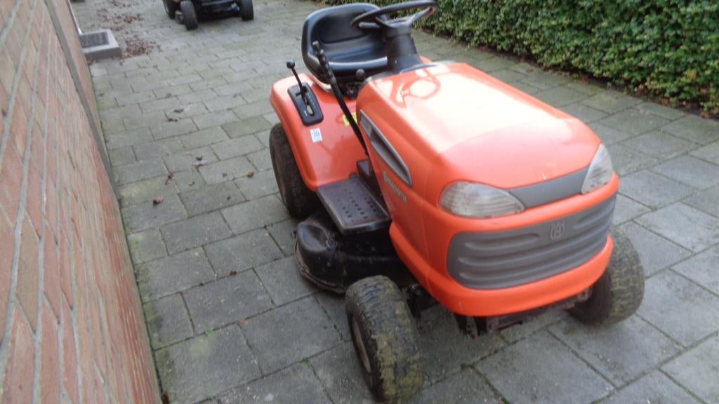 wegens inruil husqvarna zitmaaier  incl mulch, Ophalen, Gebruikt, Husqvarna, Nederland