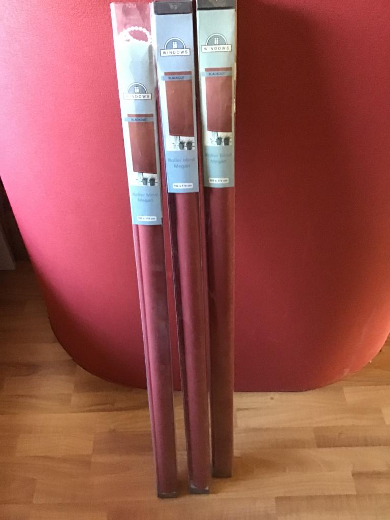 Nieuwe verduisterende rolgordijnen, Ophalen, Nieuw, Rood, 150 tot 200 cm