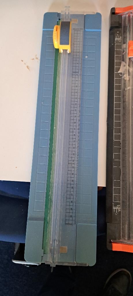 A4 snijmachine 2 st, Ophalen of Verzenden, Zo goed als nieuw