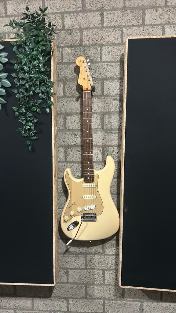 Linkshandige Fender stratocaster (Am Standard model 2012), Muziek en Instrumenten, Ophalen, Zo goed als nieuw, Solid body, Fender