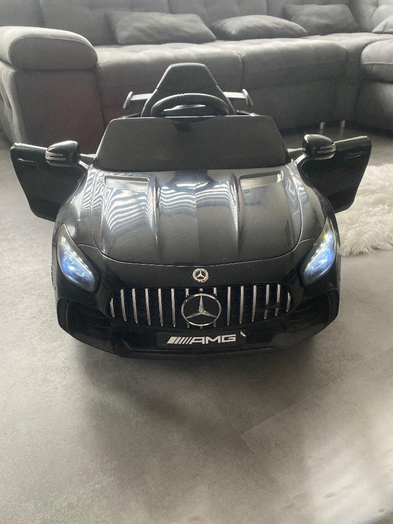 Elektrische kinderauto Mercedes GTR zwart, Ophalen, Gebruikt