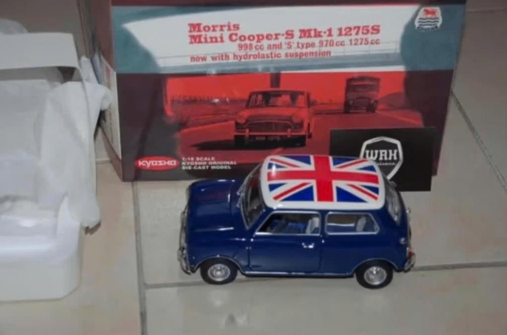 1:18 MINI COOPER S MK1 blue British Kyosho in box WRH, Hobby en Vrije tijd, Modelauto's | 1:18, Verzenden, Zo goed als nieuw, Auto