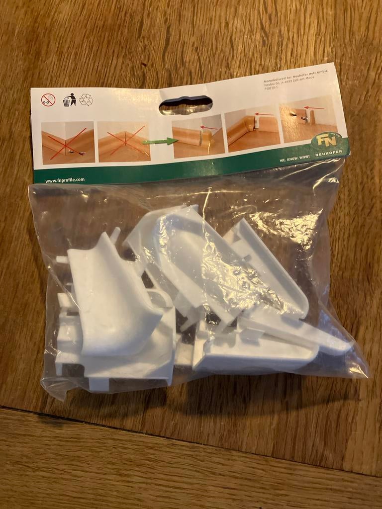 Plint hoek Set Wit, Kunststof, Nieuw, Ophalen of Verzenden, Minder dan 100 cm